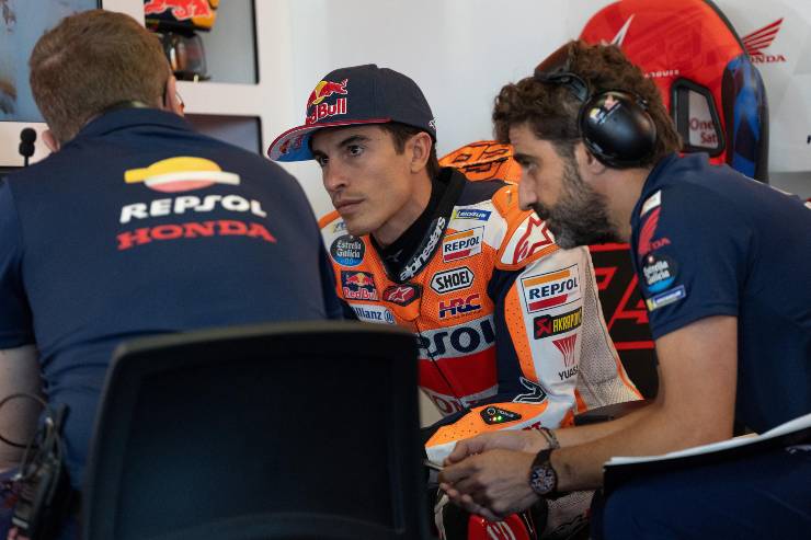 Marquez con il team Honda a Misano