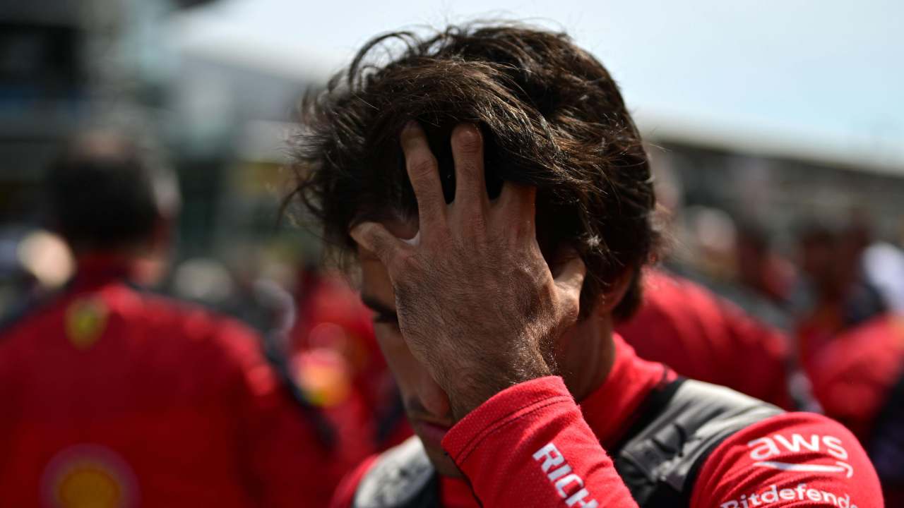Il pilota spagnolo Carlos Sainz vittima di una rapina a Milano