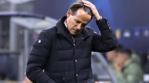 Simone Inzaghi disperato con la mano tra i capelli - foto ANSA - Sportincampo.it