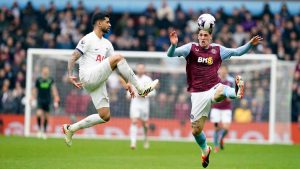 Nicolò Zaniolo in campo con la maglia dell'Aston Villa - foto ANSA - Sportincampo.it